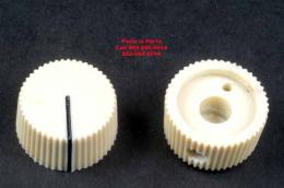 Fender Pure Vintage "Radio" Amplifier Knobs, White, 0990933000