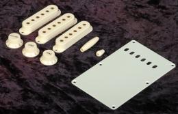 Fender Strat Accessory Kit Strat Aged White, 0991368000